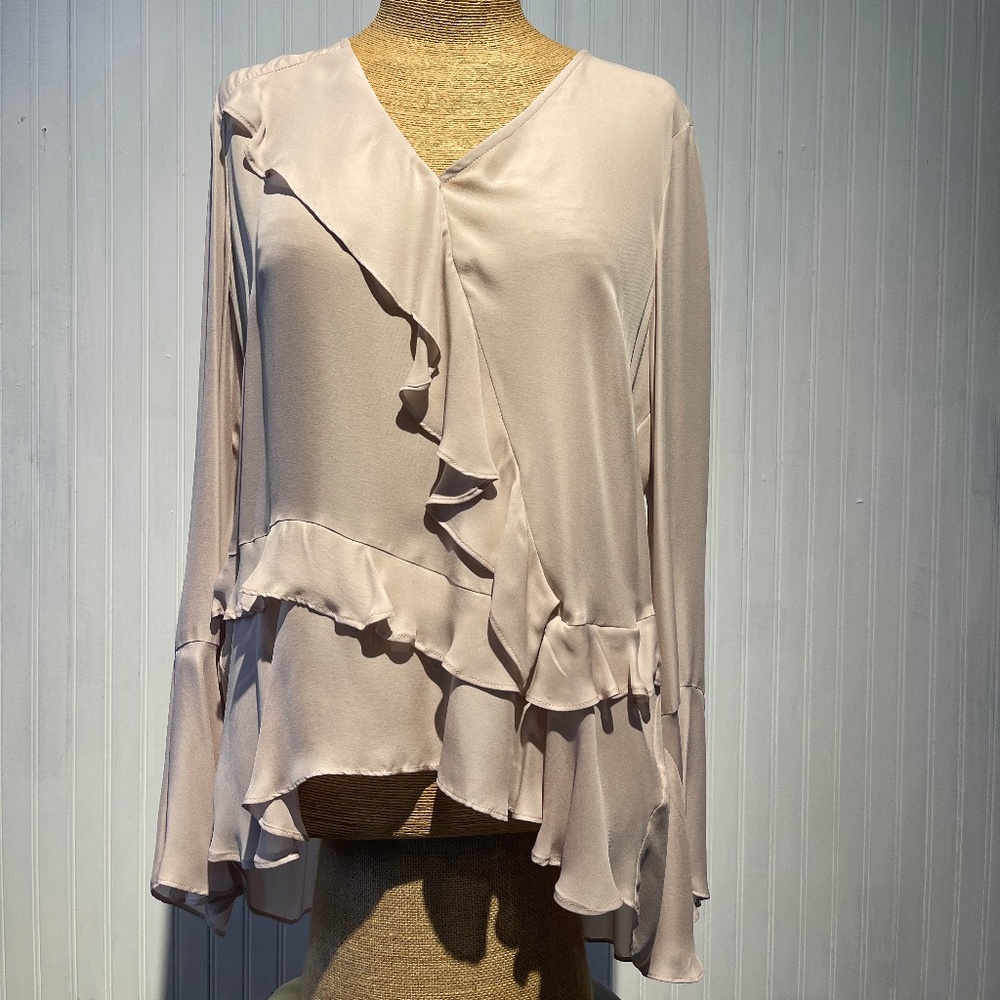 Ruffle V-Neck Park Top